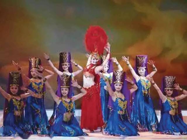 苹果|新疆为什么这样红？