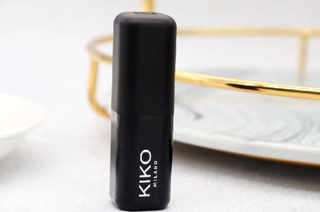 素人但|虽然是素人但没关系！这几支口红让你成为“合照杀手”！