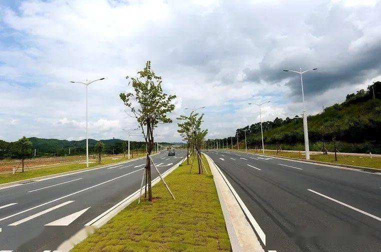 曲江新区2020年GDP_曲江新区2002年照片