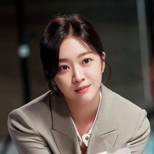 眼线|能让李栋旭一直念念不忘，这个女人不简单！