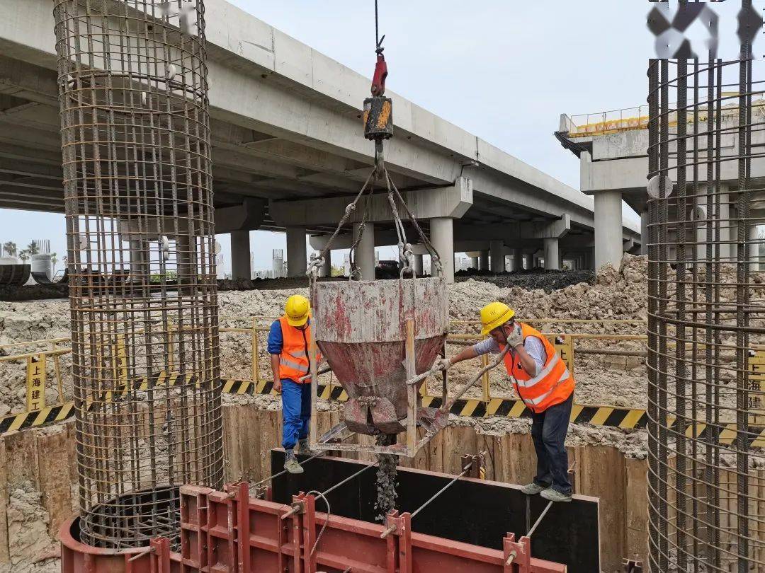 日,金丽温高速公路东延线工程首件系梁浇筑顺利完成,为本工程桥梁系梁
