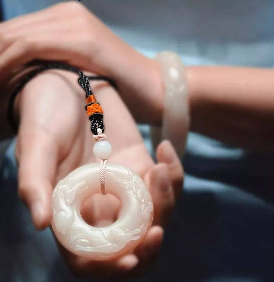 藕粉|玩了这么多年玉，这个“玉中美人”，你竟然错过了？