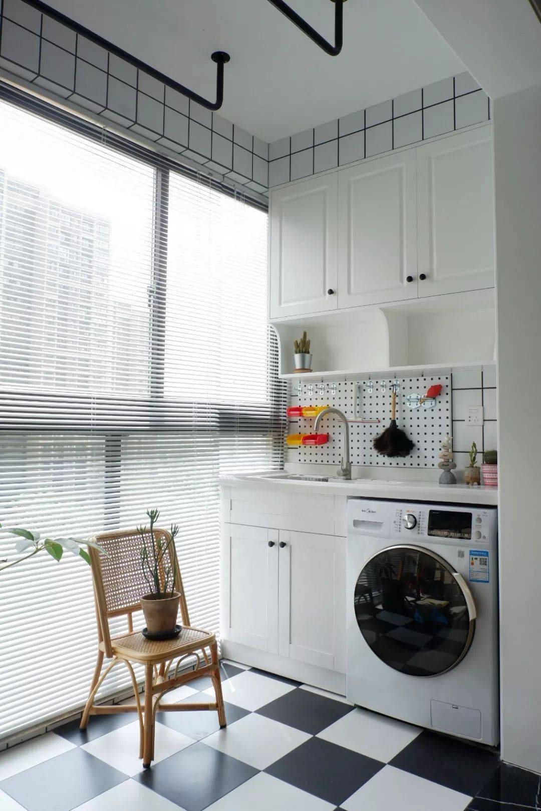 洗衣机放阳台、厨房及卫生间，其中的学问你知道吗？_凤凰资讯