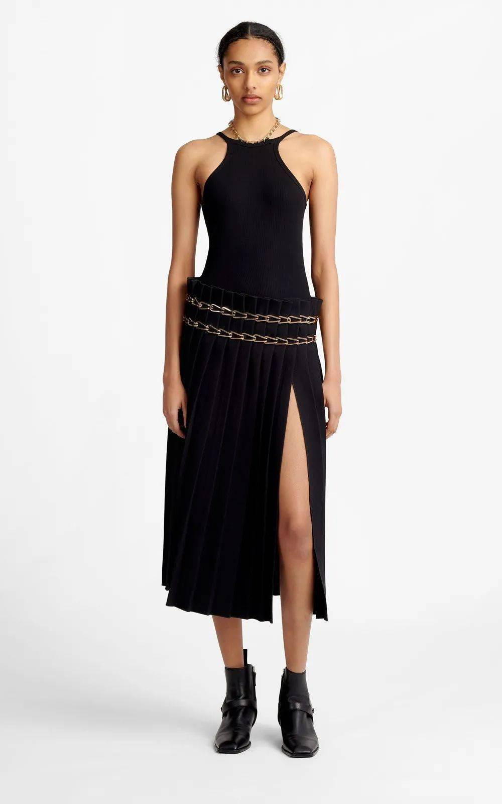 链条|易烊千玺被绑凳子上?时尚圈的链子有点厉害!