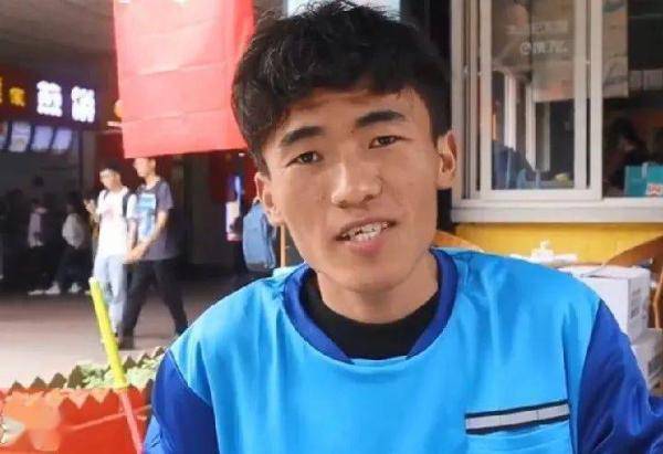 兼职|大学生兼职送万单外卖，6点起床学习，还保研了…