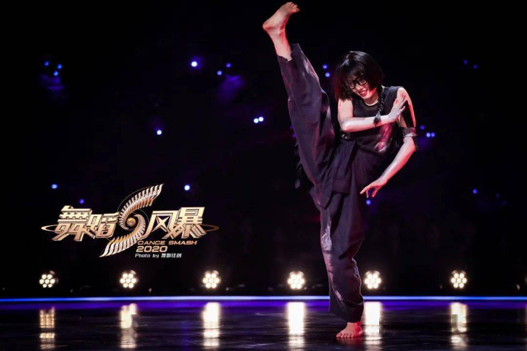 蓝色的梦舞蹈视频完整 68e80d1174e94ec895e062590b864f2d.jpeg