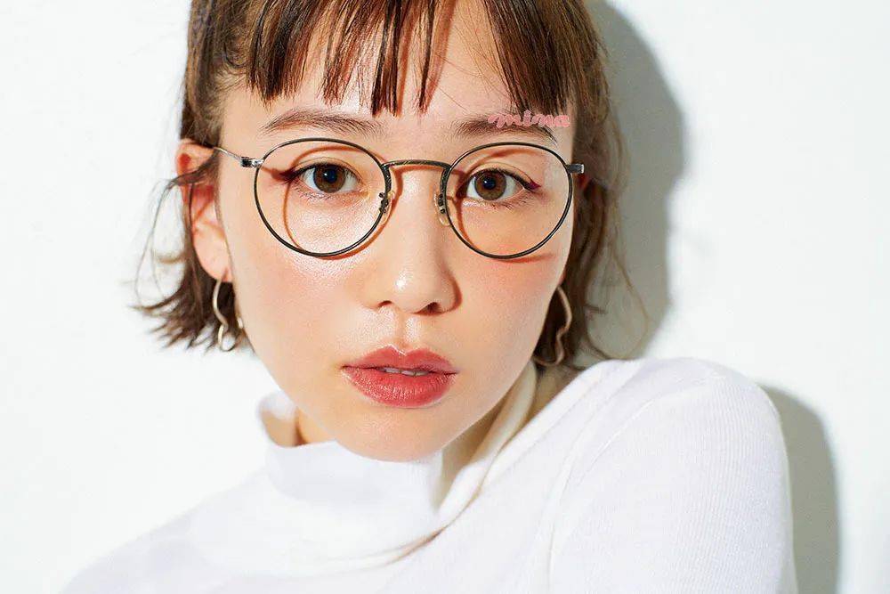 眼影|每刻美丨千国惠和高桥爱的秋日妆容 尽显成熟魅力