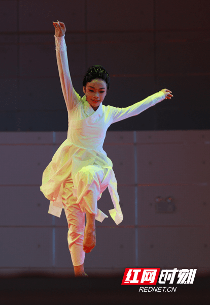 比赛|通道：少年怀梦竞技 芙蓉学校搭台