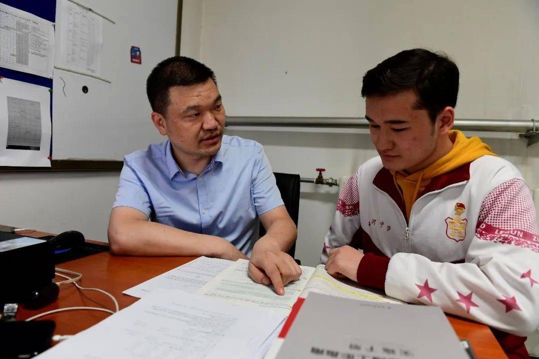 提起马剑涛,潞河中学的同学们会习惯亲切地称他为"马哥".