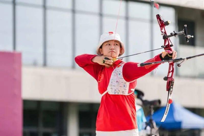 青岛射箭女将张梦瑶闪耀全国赛场_手机搜狐网