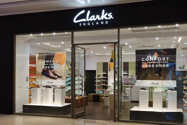 李宁或抄底百年鞋企Clarks，业内：效仿安踏复制