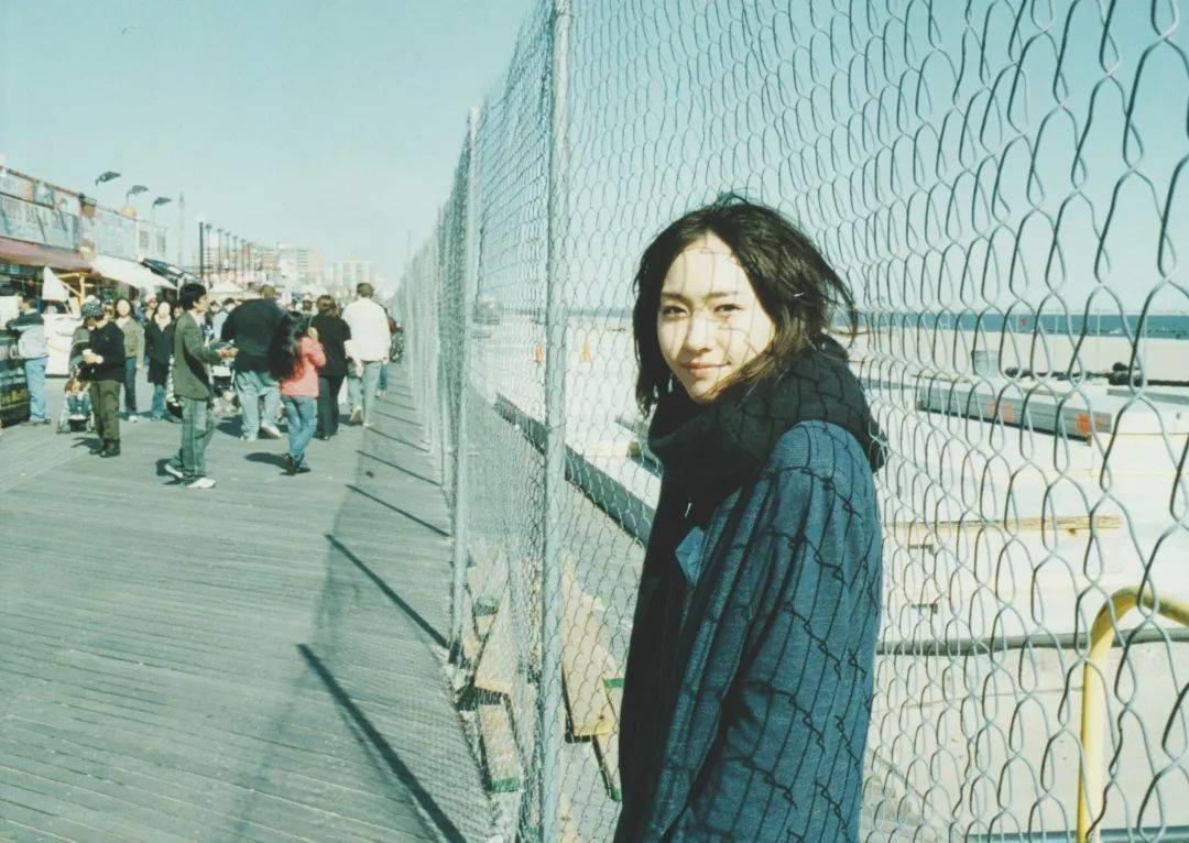 时髦女孩|被“高颅顶”审美毁掉的时髦女孩们