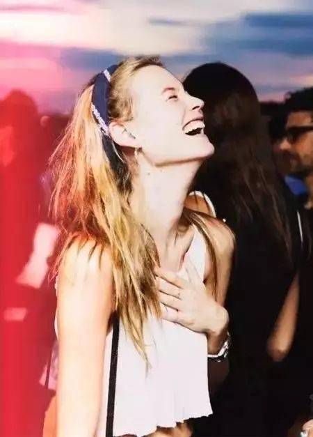 风格|丝巾是女人最好的闺蜜~