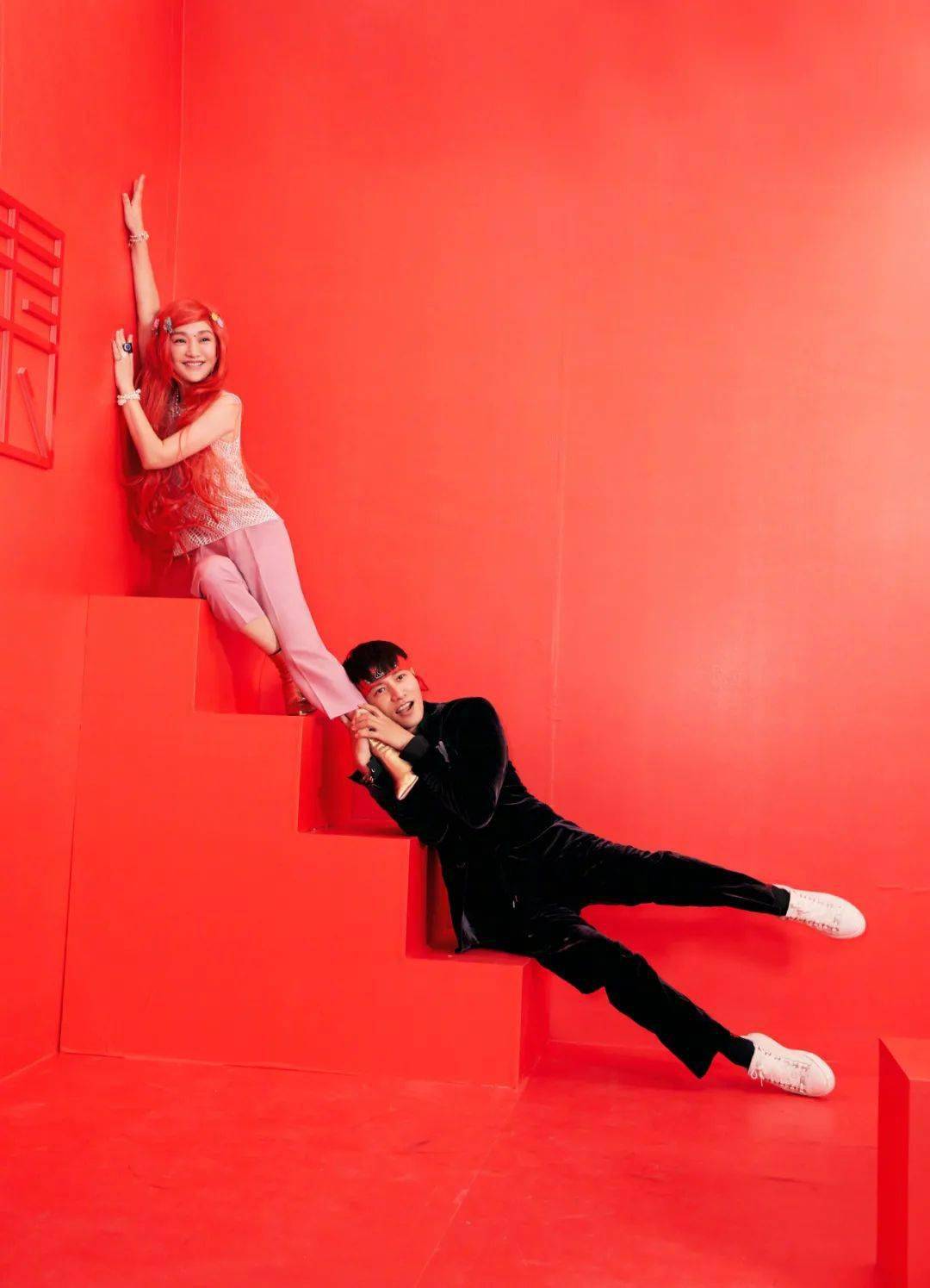 岁月|擦个口红就美出圈,这才是岁月不败的美人!