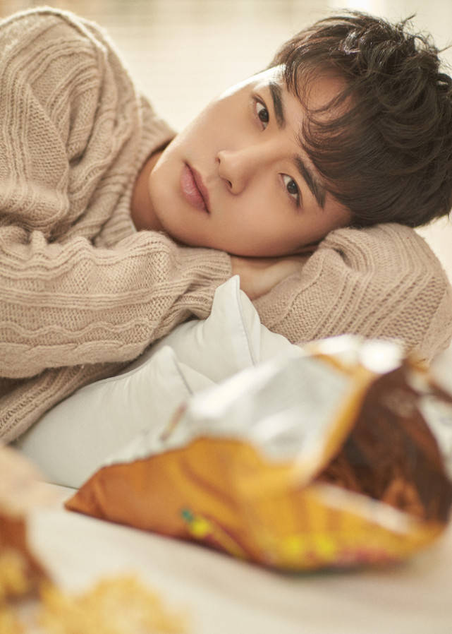 大片|吴希泽生日大片释出一日居家男友轻熟上线