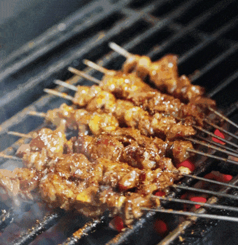 烧烤|用一口锅吸引了90%的回头客！更牛的是...十堰这家人气餐饮店