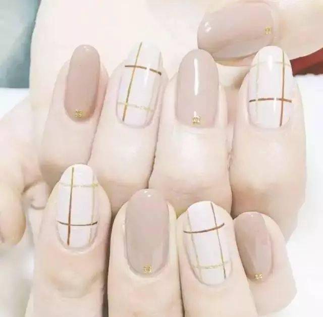 颜色|上班族专题，简约低调的美甲！