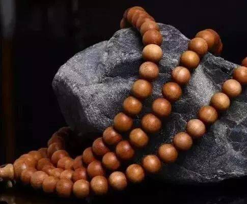 女性|手串分男女，佩戴有讲究！戴错不仅毫无功效，甚至还会阴阳失调……