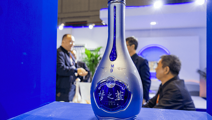 系列|净利结束四个季度连跌,洋河股份股价再创新高