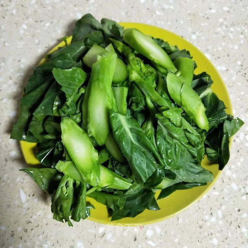 荟吃‖ 腊肠炒芥兰:芥蓝脆嫩,腊肠清香,风味十足