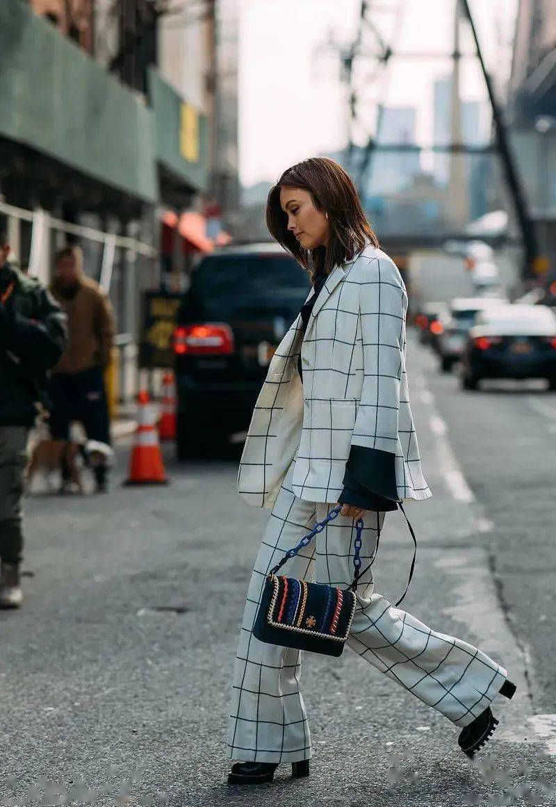 裤子|下身胖的女生，可别乱“穿衣”！秋冬多选这几款“裤子”，很显瘦时髦