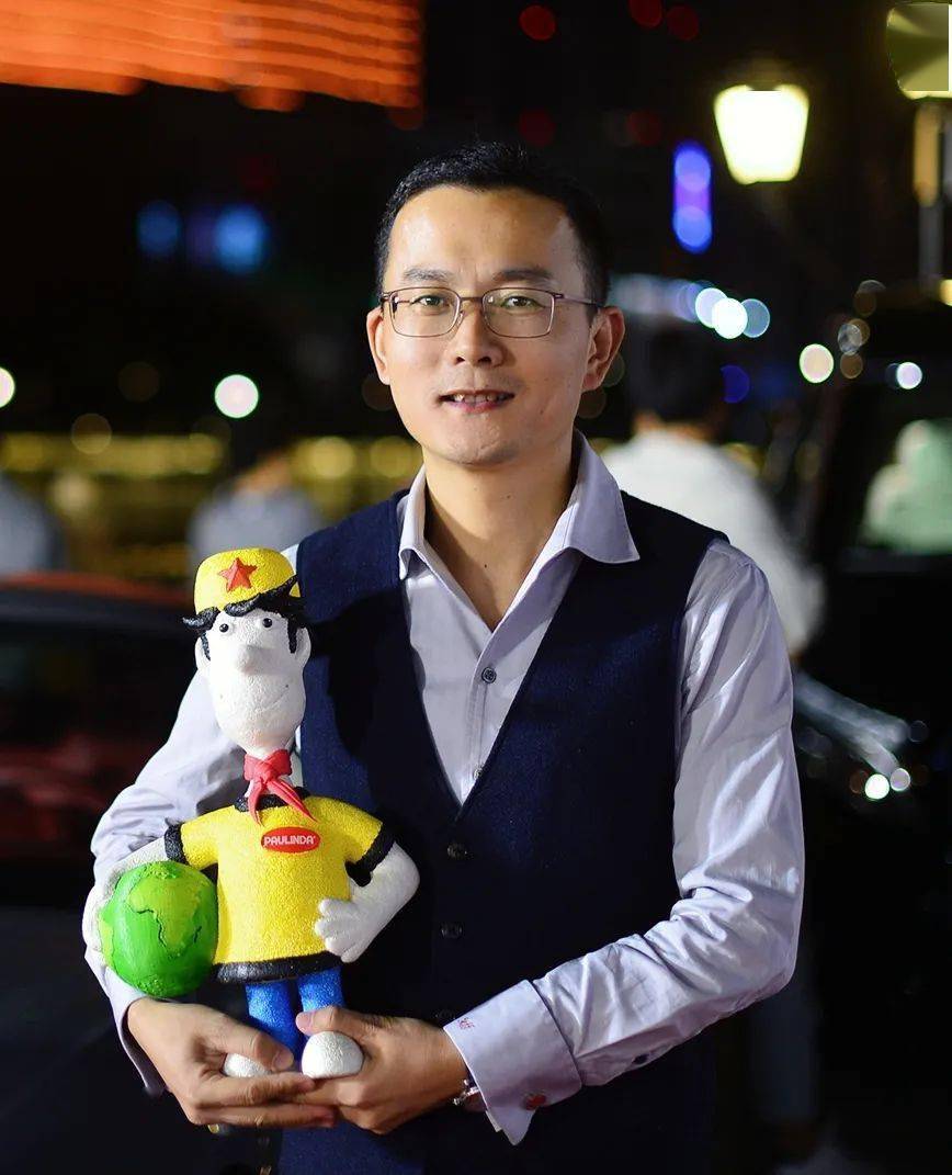 外滩|三江前浪推后浪！时尚浪潮在1844年开埠的老外滩，蜿蜒流转…