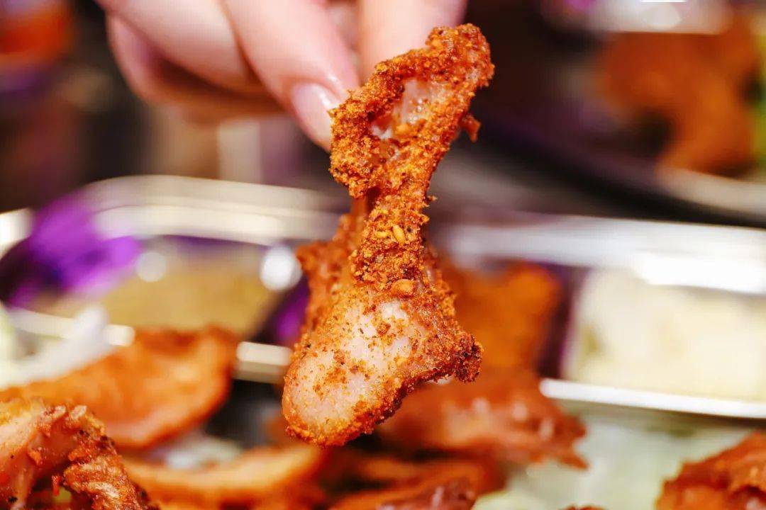 鲳鱼|还一堆人叫好！福州这个老板“逼良为鲳”