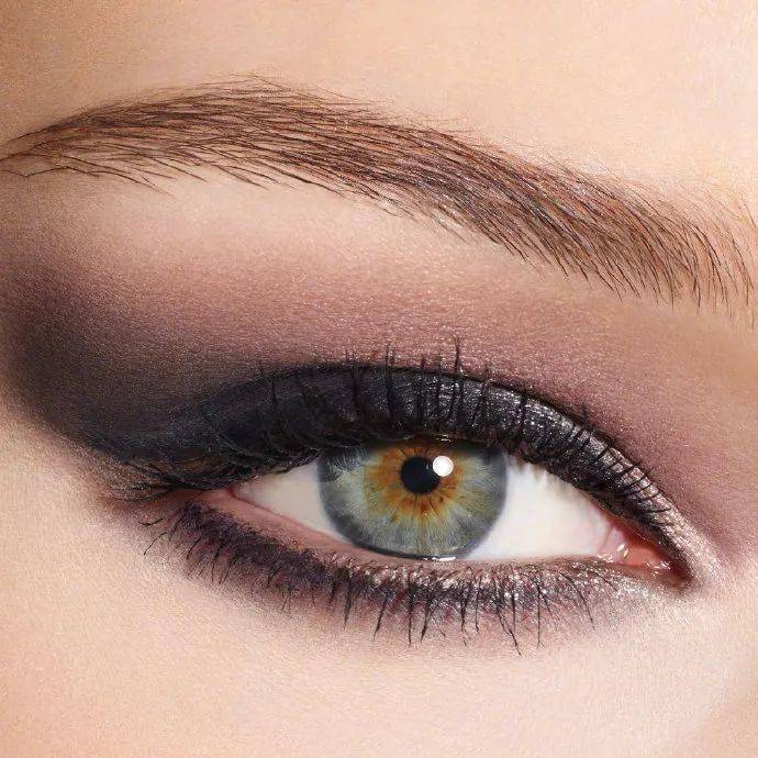 眼影|秋天换新装，别忘了给眼睛也安排上呀！