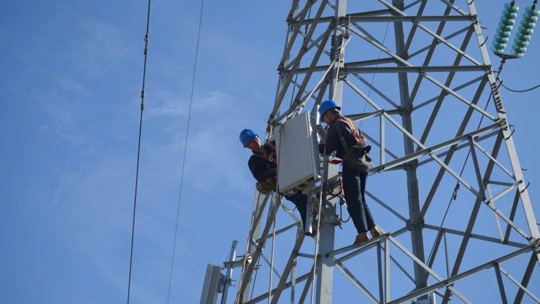 铁塔"项目顺利竣工,标志着闽北首座5g基站电力通讯共享铁塔投入运行