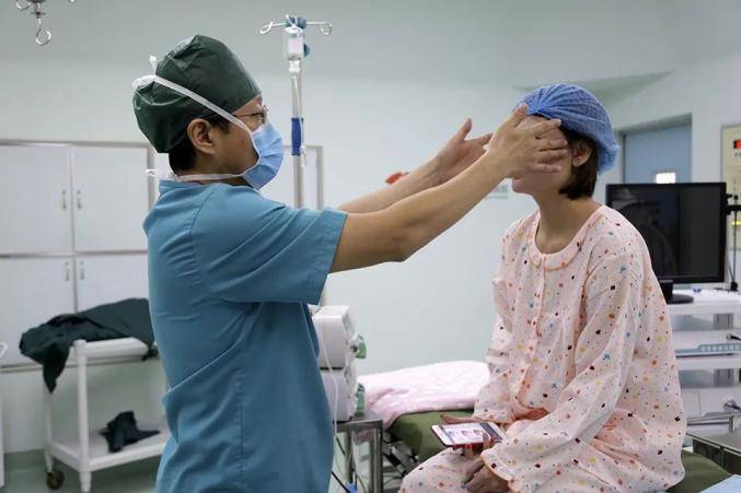 年轻人|年轻人做起医美来，到底有多拼？