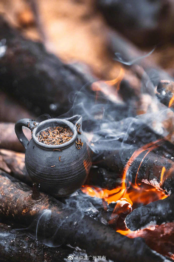 得闲?来叹一杯延续3000年历史的乌撒烤茶