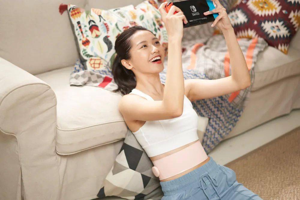 腰带|日本变态“收腰带”,25分钟等于卷腹368次!狂甩游泳圈,轻松get少女腰!