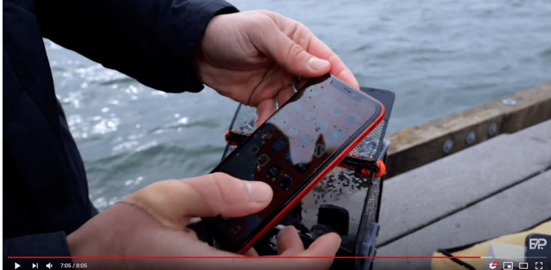 新机 Iphone 12系列防水能力提升 你的手机有ip68防尘防水吗 测试