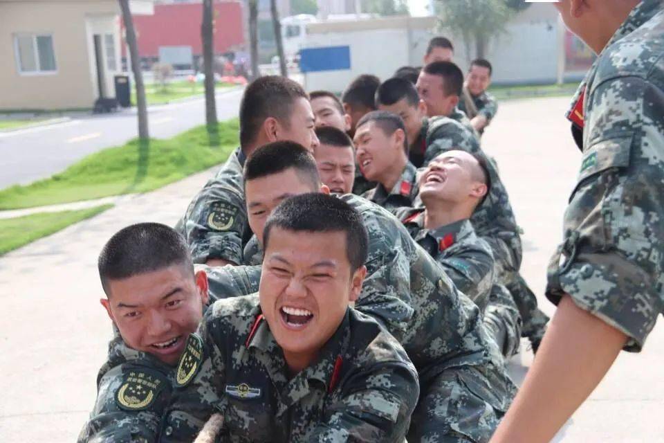 什么是军人的样子 984866e01cf240ee869108b4b6ca68a7.jpeg