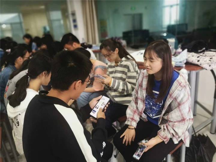 大卫|一个美国外教眼中的中国学生衣食住行之变