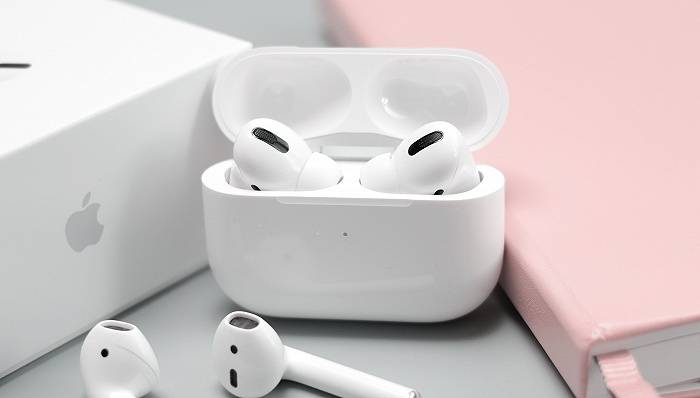 AirPods|苹果明年或发入门款AirPods，耳机的生意都能利好哪些公司？