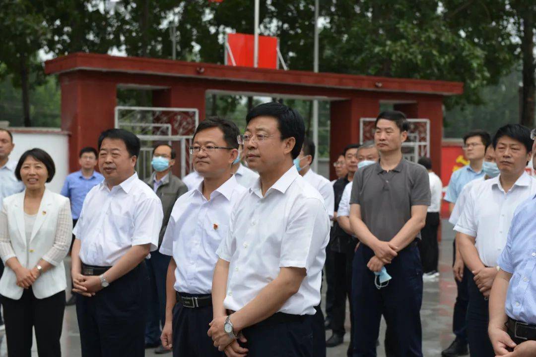 2020年6月24日,刘运同志在昌乐县红河镇脱贫攻坚推进会现场.