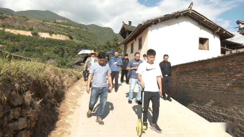 鹤庆县大中型水库移民后期扶持项目通过验收