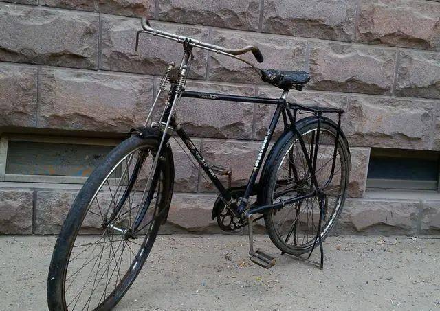 红旗牌自行车,天津市红旗自行车厂生产,80年代,红旗加重自行车也曾