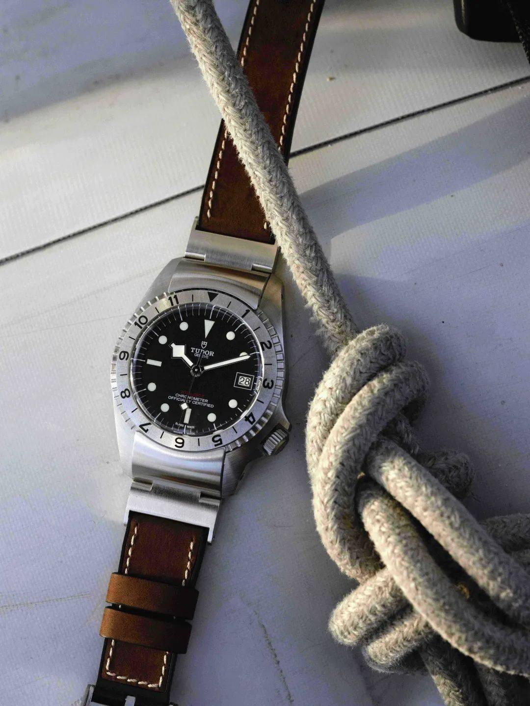 帝舵|连时尚icon都拒绝不了的蓝到底有什么魔力?