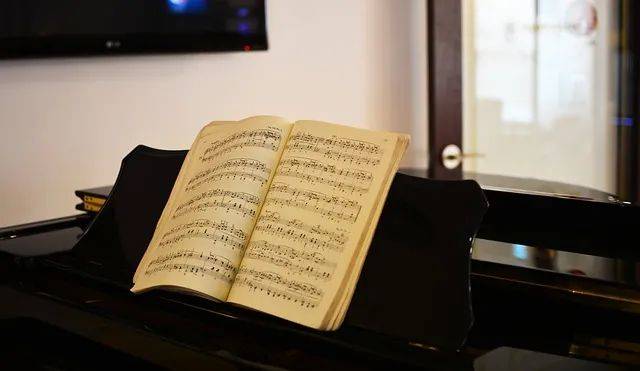 曲谱每小节_陶笛曲谱12孔(5)