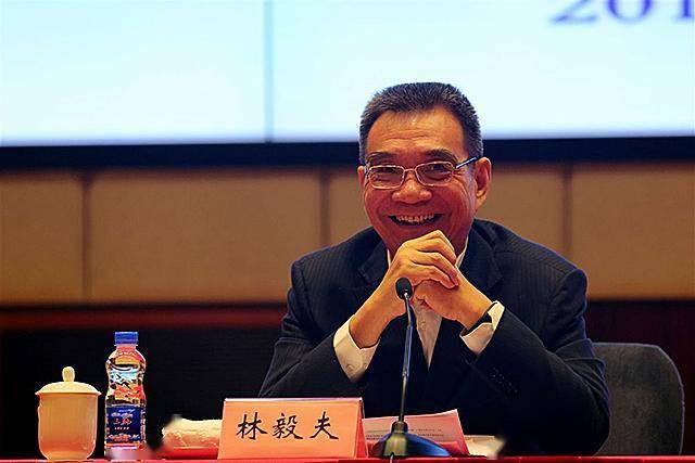 GDP温铁军_温铁军年轻照片