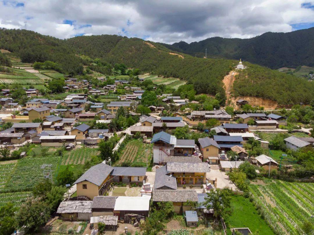 迪庆州维西县攀天阁乡皆菊村