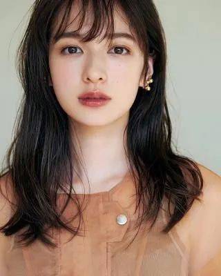 涂谁|足以让你时髦整个秋冬的棕色唇，谁涂谁好看