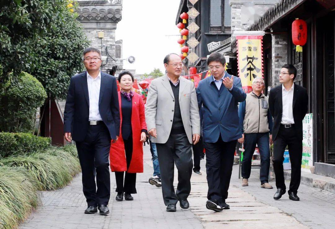 盐城市市委办,政府办老干部来安丰考察_东台