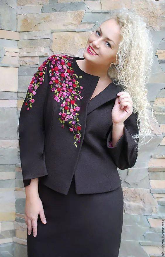 教程|丝带绣 | 奥斯汀玫瑰的绣法教程！（附:13种丝带、7种入门针法详细教程）