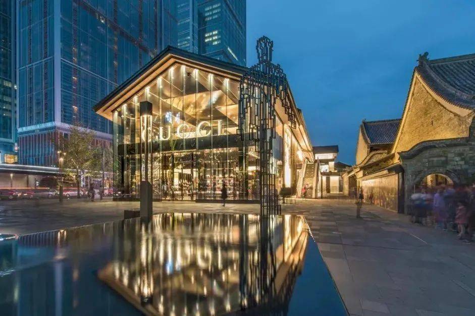 时尚|半个娱乐圈都来了！成都凭什么？