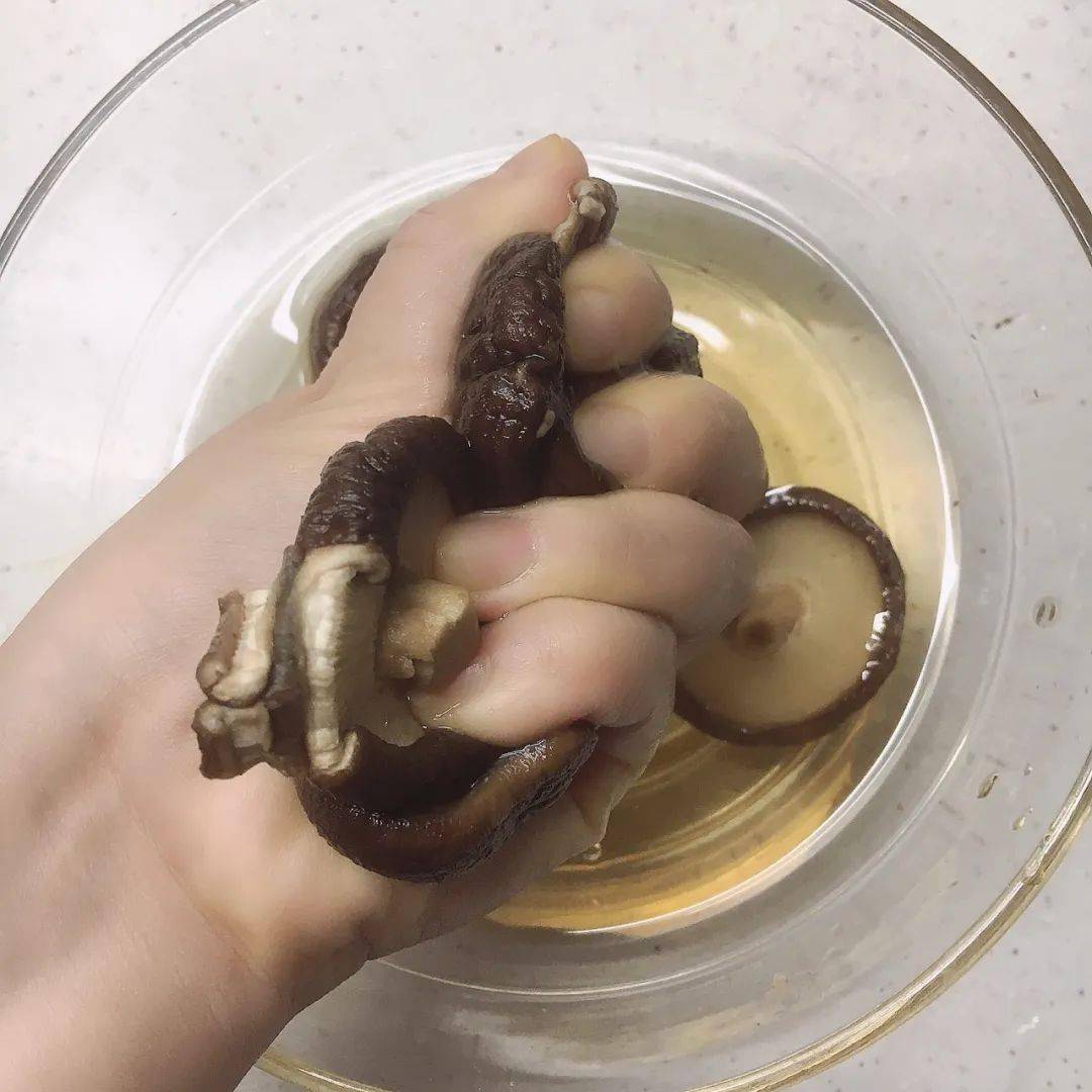 懶人一鍋端，菜飯一鍋出，簡單好吃又營養，我家每周做一次！ 熱愛美食 第16张