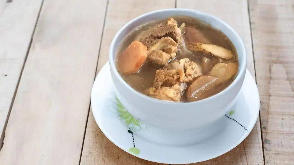广东人秋季靓汤指南,秋高气燥,今晚一起煲汤呀_牛大力