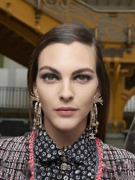 黛玉|“家暴妆”爆火？明明三十年前的她们，才是真正的美妆达人！